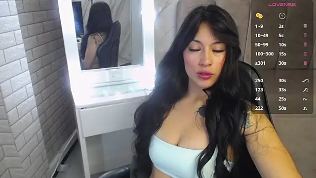 Isabella Collen v online show from 03/17/26, 01:03