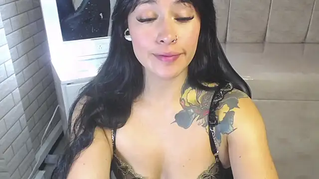 Isabella Collen v online show from 03/18/26, 02:08