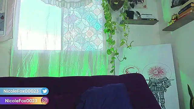 NicoleFox23  online show from 11/22/25, 10:30