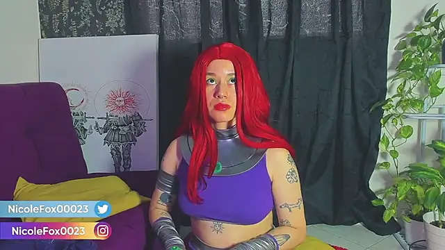 NicoleFox23  online show from 03/12/25, 06:53