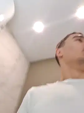 Snapshot of GoodGG chatting on 11/11/25, 01:06 GoodGG online show from 11/11/25, 01:06