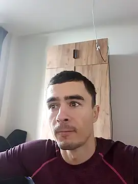 Snapshot of GoodGG chatting on 10/19/25, 11:57 GoodGG online show from 10/19/25, 11:57