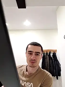 Snapshot of GoodGG chatting on 03/12/25, 04:35 GoodGG online show from 03/12/25, 04:35