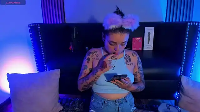 Snapshot of ChloeAllennn chatting on 01/18/26, 04:54 ChloeAllennn online show from 01/18/26, 04:54