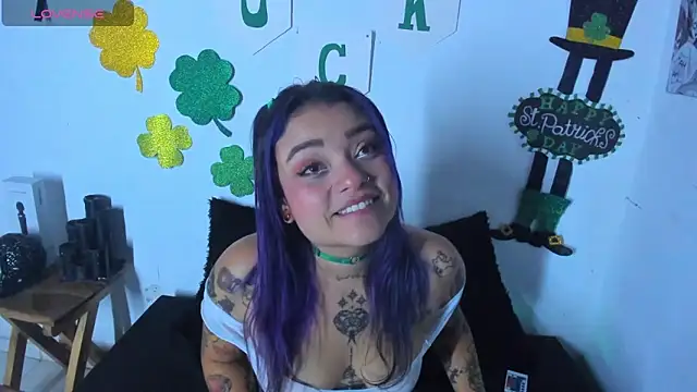 ChloeAllennn online show from 03/18/25, 06:28