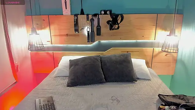 ChloeAllennn online show from 11/17/25, 12:09