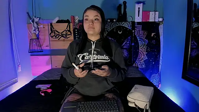 ChloeAllennn online show from 05/28/26, 11:27