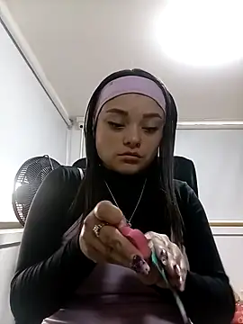 ChloeAllennn online show from 04/23/26, 11:38