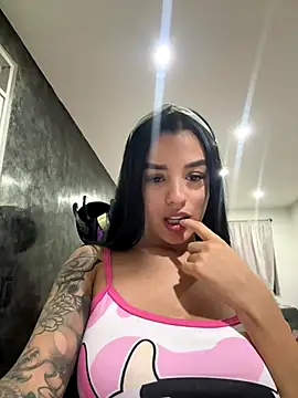 Snapshot of Antonella_Smiith_ chatting on 09/16/25, 02:45 Antonella Smiith online show from 09/16/25, 02:45
