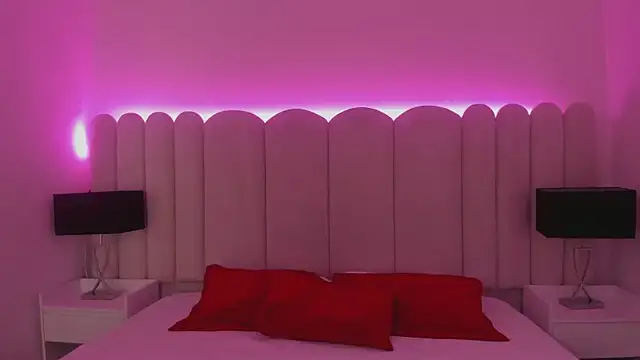 Antonella Smiith  online show from 10/29/25, 01:43