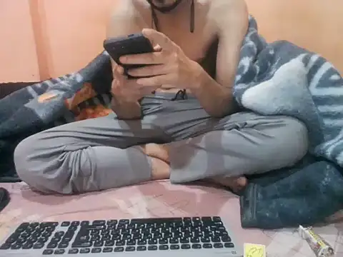 Snapshot of rahulkajuuu0909 chatting on 11/20/25, 08:20 rahulkajuuu0909 online show from 11/20/25, 08:20