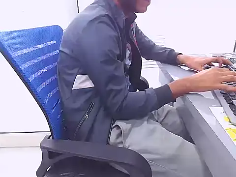 Snapshot of rahulkajuuu0909 chatting on 12/14/25, 08:53 rahulkajuuu0909 online show from 12/14/25, 08:53