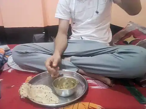 Snapshot of rahulkajuuu0909 chatting on 11/11/25, 05:08 rahulkajuuu0909 online show from 11/11/25, 05:08