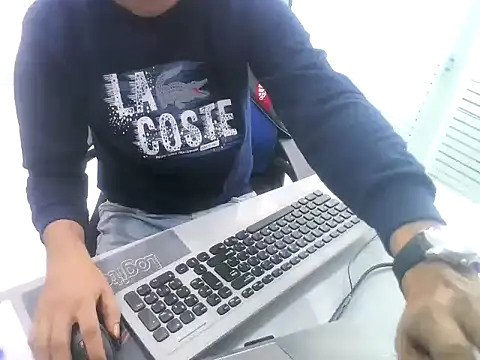 Snapshot of rahulkajuuu0909 chatting on 12/01/25, 10:05 rahulkajuuu0909 online show from 12/01/25, 10:05