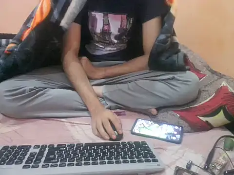 Snapshot of rahulkajuuu0909 chatting on 11/21/25, 10:20 rahulkajuuu0909 online show from 11/21/25, 10:20