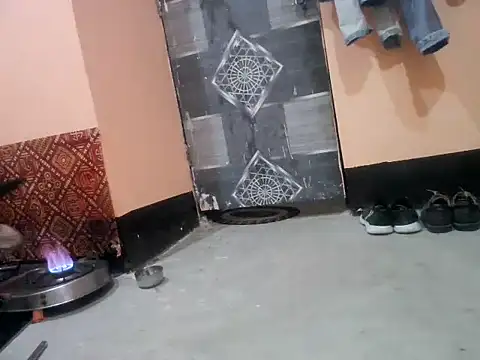 Snapshot of rahulkajuuu0909 chatting on 11/25/25, 06:08 rahulkajuuu0909 online show from 11/25/25, 06:08