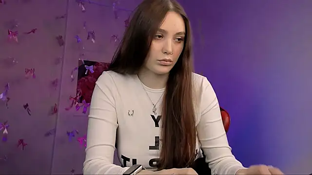 hazel sullivan online show from 05/01/26, 08:19