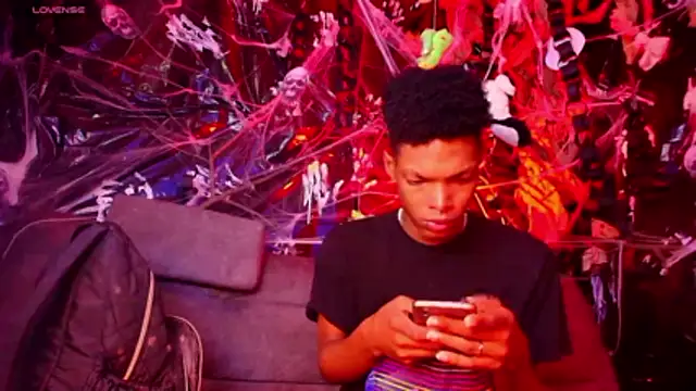 Snapshot of khler_Angelis chatting on 10/27/25, 01:12 khler Angelis online show from 10/27/25, 01:12