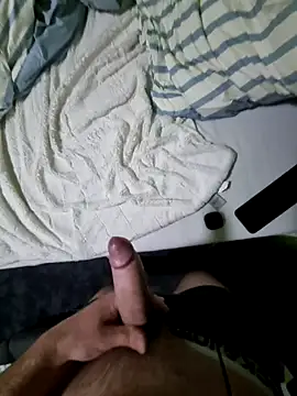 BremerBoy2001 online show from 10/12/25, 08:43