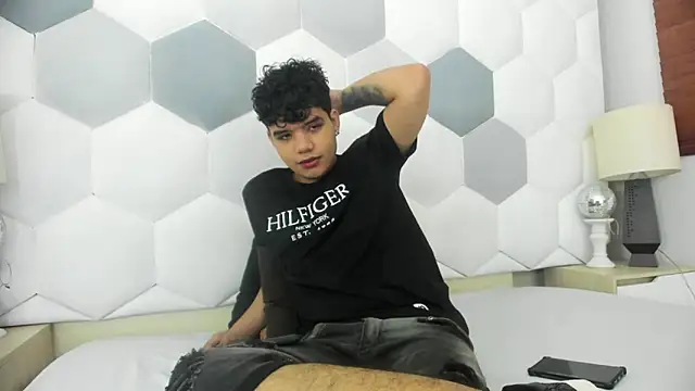 Axel Forte online show from 02/04/26, 01:06