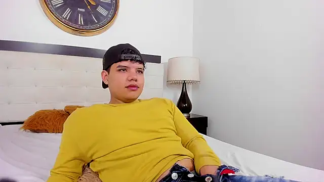 Snapshot of Axel_Forte chatting on 06/11/26, 01:52 Axel Forte online show from 06/11/26, 01:52