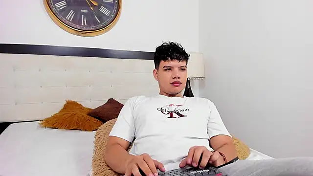 Snapshot of Axel_Forte chatting on 05/15/26, 01:42 Axel Forte online show from 05/15/26, 01:42