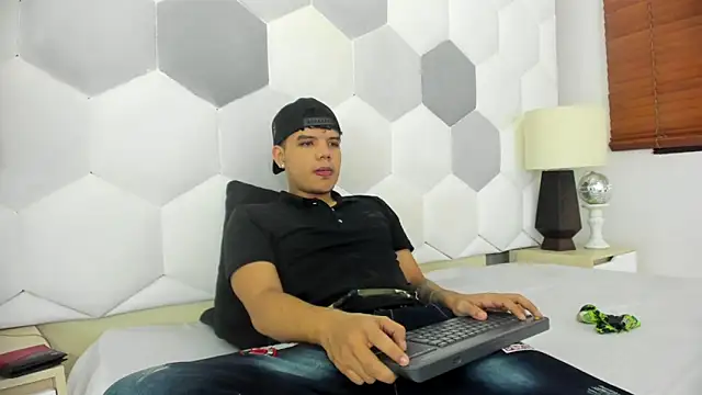 Axel Forte online show from 02/10/26, 01:10