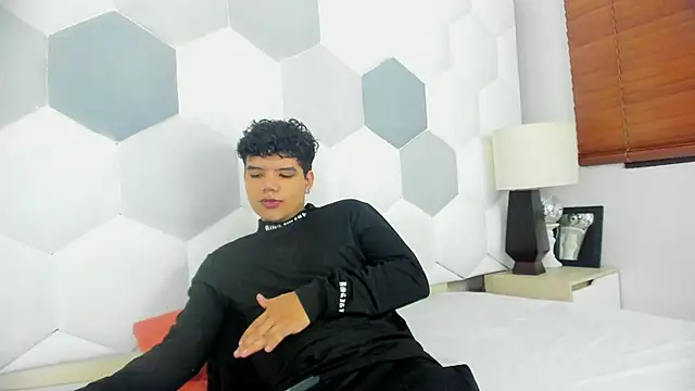 Axel Forte online show from 03/18/26, 01:46