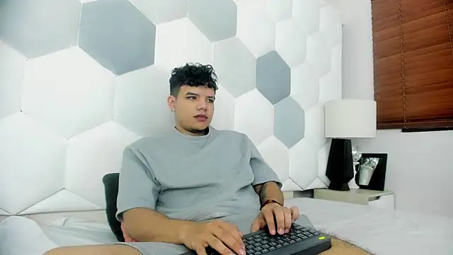 Axel Forte online show from 04/10/26, 02:02