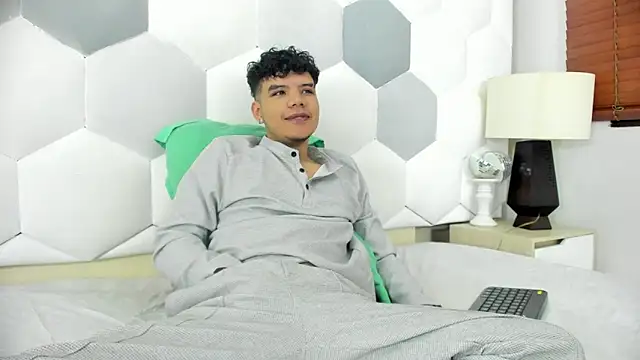 Axel Forte online show from 12/01/25, 01:01