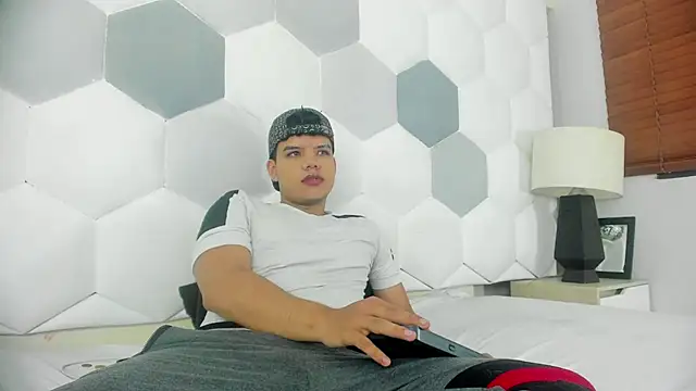 Snapshot of Axel_Forte chatting on 04/30/26, 01:51 Axel Forte online show from 04/30/26, 01:51