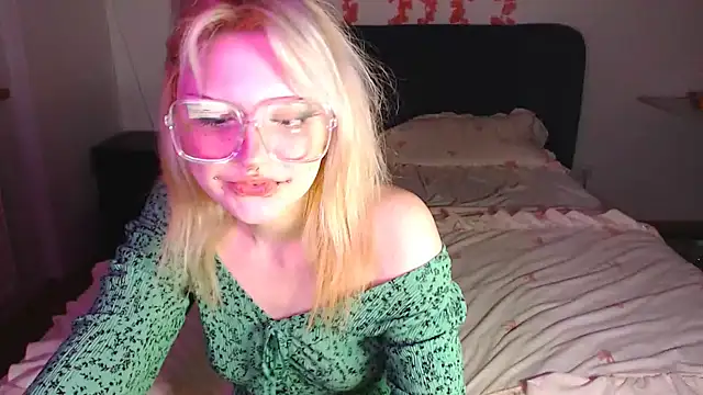 KimiSakura online show from 03/21/26, 09:08