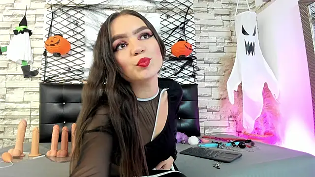 Agata  Rose online show from 10/28/25, 12:00