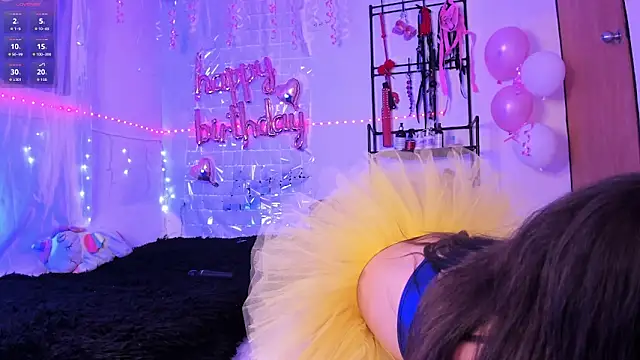 Snapshot of Agata__Rose chatting on 05/17/26, 12:21 Agata Rose online show from 05/17/26, 12:21