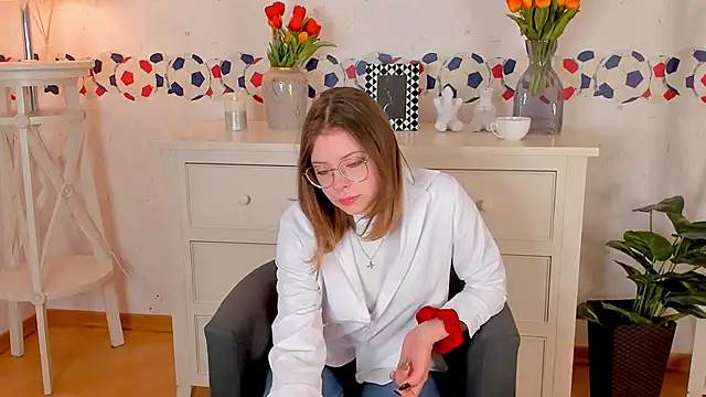 DevonaFarman online show from 02/24/25, 09:52