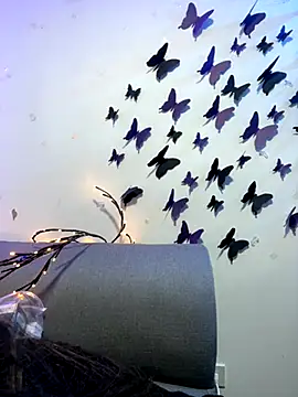 Snapshot of Luna_kitty chatting on 11/17/25, 11:58 Luna kitty online show from 11/17/25, 11:58