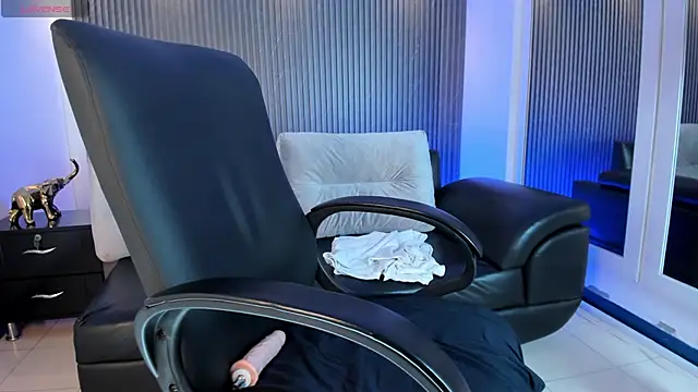 Ivaannaa  online show from 12/16/25, 02:32