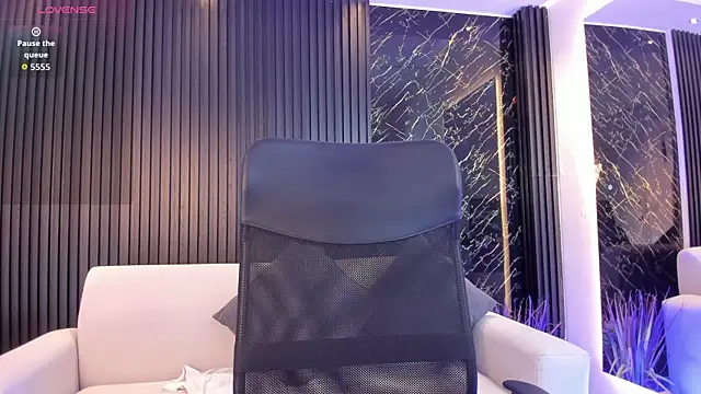 Ivaannaa  online show from 06/12/26, 12:58