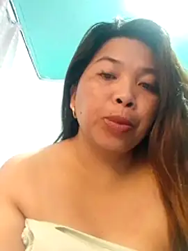 Snapshot of Sweet_fatty18 chatting on 10/16/25, 09:56 Sweet fatty18 online show from 10/16/25, 09:56