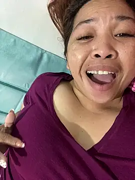 Snapshot of Sweet_fatty18 chatting on 02/18/26, 07:10 Sweet fatty18 online show from 02/18/26, 07:10