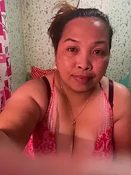 Snapshot of Sweet_fatty18 chatting on 01/27/25, 10:49 Sweet fatty18 online show from 01/27/25, 10:49