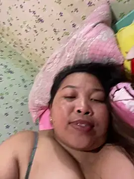 Snapshot of Sweet_fatty18 chatting on 12/27/24, 12:56 Sweet fatty18 online show from 12/27/24, 12:56