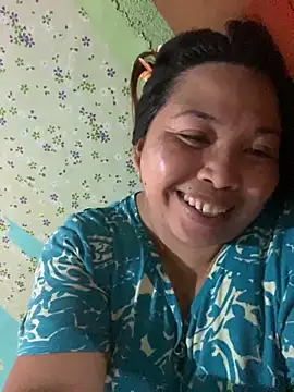 Snapshot of Sweet_fatty18 chatting on 12/05/24, 04:04 Sweet fatty18 online show from 12/05/24, 04:04