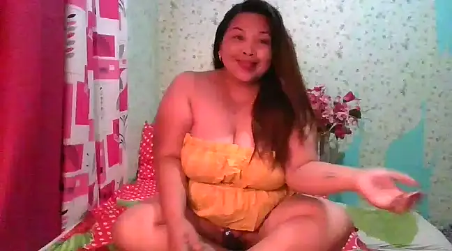 Snapshot of Sweet_fatty18 chatting on 01/04/25, 08:39 Sweet fatty18 online show from 01/04/25, 08:39