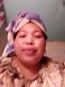 Snapshot of Sweet_fatty18 chatting on 02/18/25, 04:48 Sweet fatty18 online show from 02/18/25, 04:48