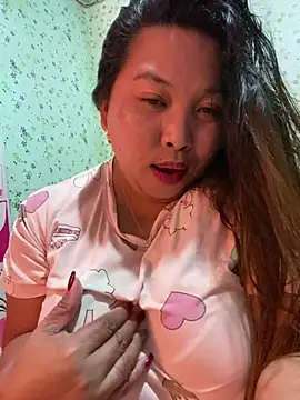 Snapshot of Sweet_fatty18 chatting on 02/25/25, 01:52 Sweet fatty18 online show from 02/25/25, 01:52