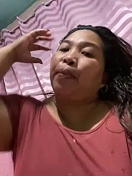 Snapshot of Sweet_fatty18 chatting on 12/11/24, 11:00 Sweet fatty18 online show from 12/11/24, 11:00