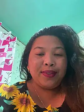 Snapshot of Sweet_fatty18 chatting on 03/15/25, 09:52 Sweet fatty18 online show from 03/15/25, 09:52