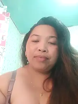 Snapshot of Sweet_fatty18 chatting on 03/01/25, 04:04 Sweet fatty18 online show from 03/01/25, 04:04