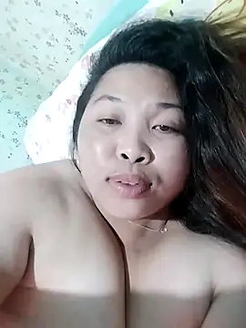 Snapshot of Sweet_fatty18 chatting on 03/05/25, 08:21 Sweet fatty18 online show from 03/05/25, 08:21